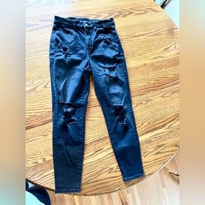 American Eagle Soft Knit Black Ripped Women’s Jeans - Size 8, Short